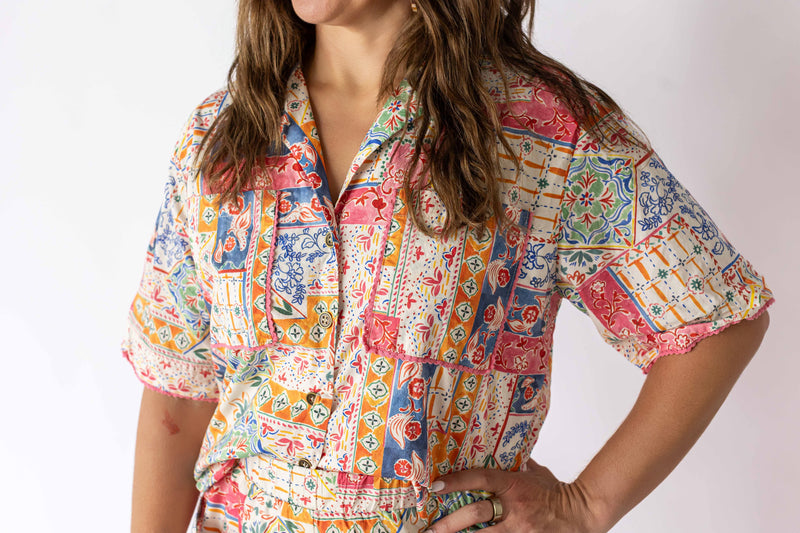 Weaving Color colorful patchwork button-up top with short sleeves and mixed patterns